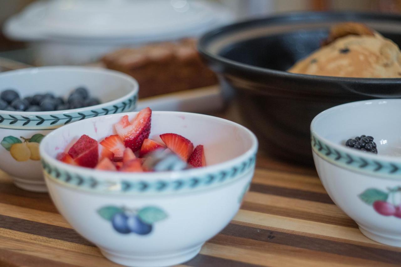 The Victoria Bed & Breakfast 本顿维 外观 照片