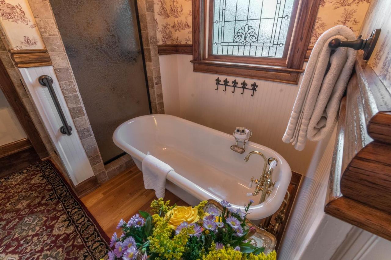 The Victoria Bed & Breakfast 本顿维 外观 照片