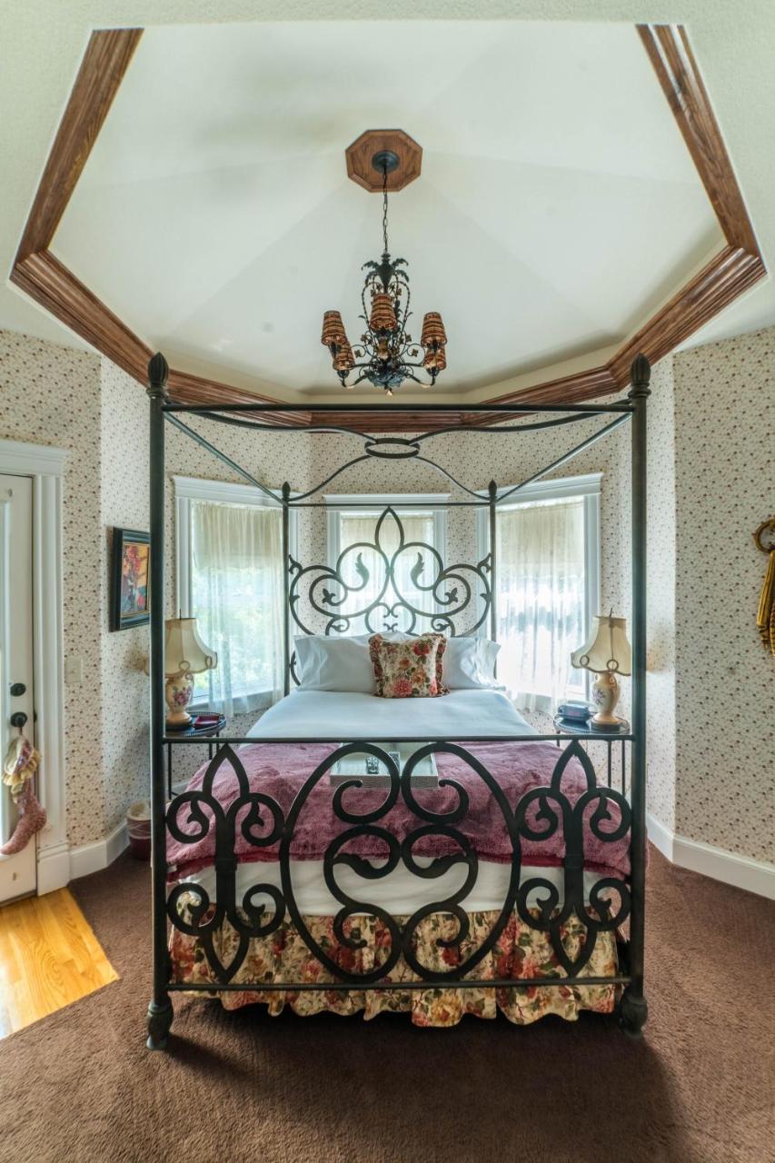 The Victoria Bed & Breakfast 本顿维 外观 照片